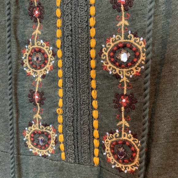 STYLE & CO. Olive Green Embroidered Peasant Blouse - Picture 8 of 9